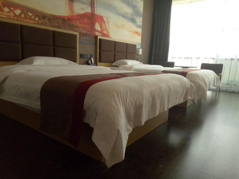 Thank Inn Plus Hotel Jiangxi Fuzhou Jinxi County Government Square מראה חיצוני תמונה